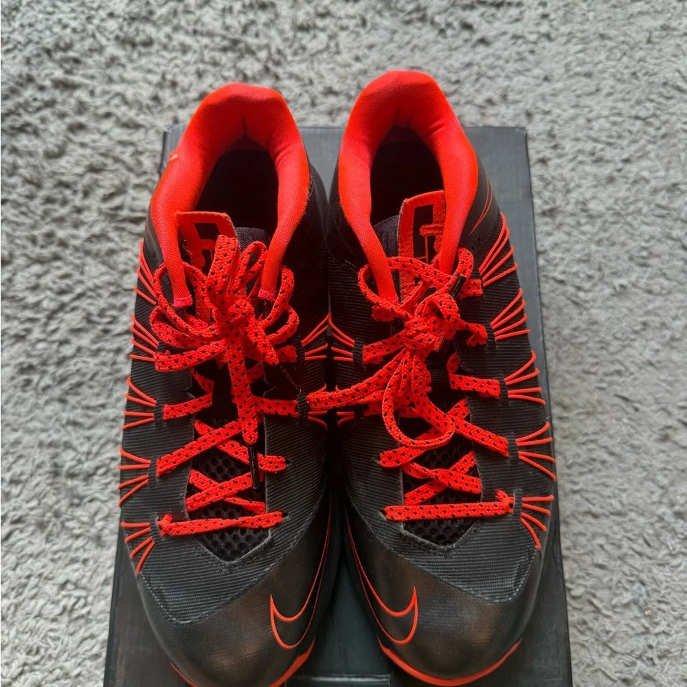 Lebron Nike Men's Black and Red Athletic Sneakers. Size 8.5. - Picture 6 of 9